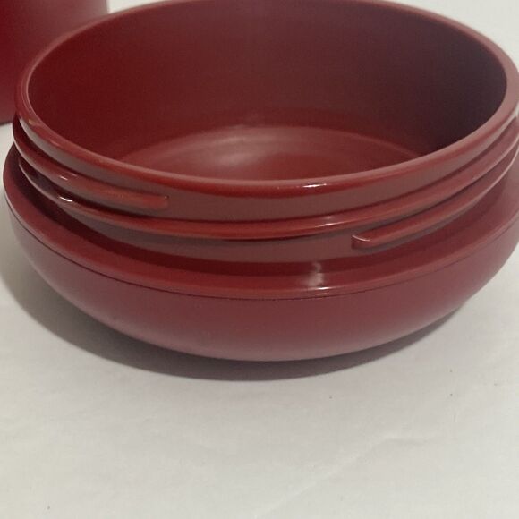 Curtis Stone Wine Chiller in Burgundy Red NEW Screw Top Insulated Rubber Bottom - Picture 7 of 7